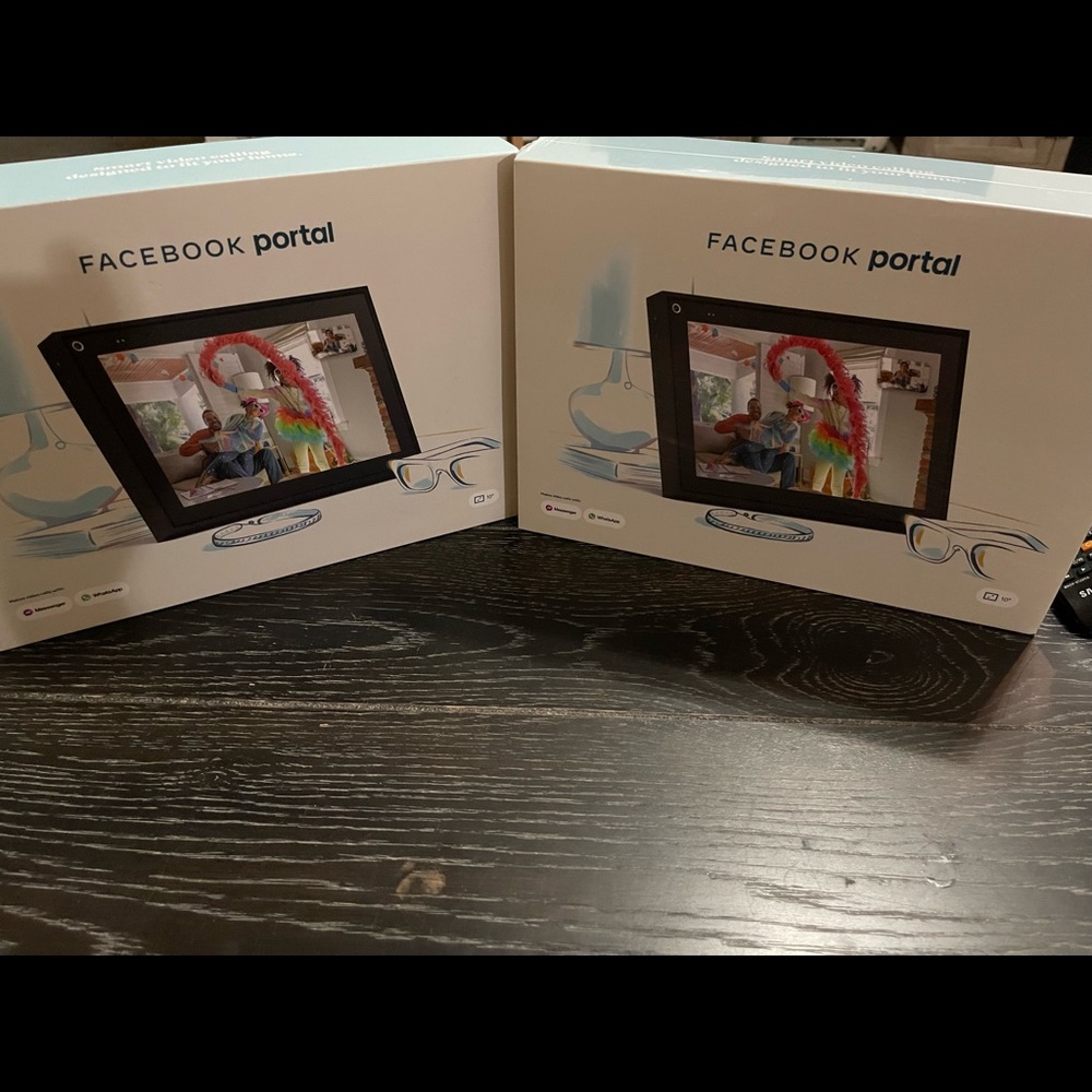 🎄2 Facebook Portals🎄